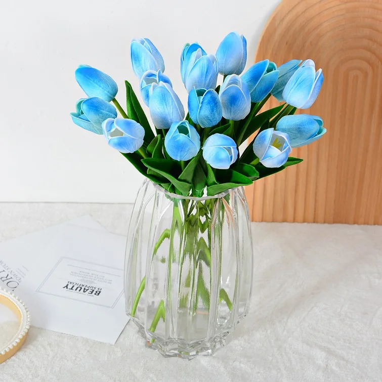 Wholesale Artificial Tulips Pu Material With Moisturizing Feel for Home Wedding Decoration Tulip Flowers