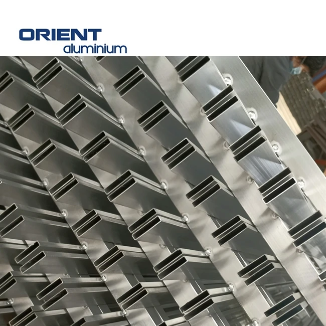 New Designed Batten Aluminum Blade Fence Panels Architectural 3d Blade Fence Composite Vertical Aluminium Batten Fence Wall