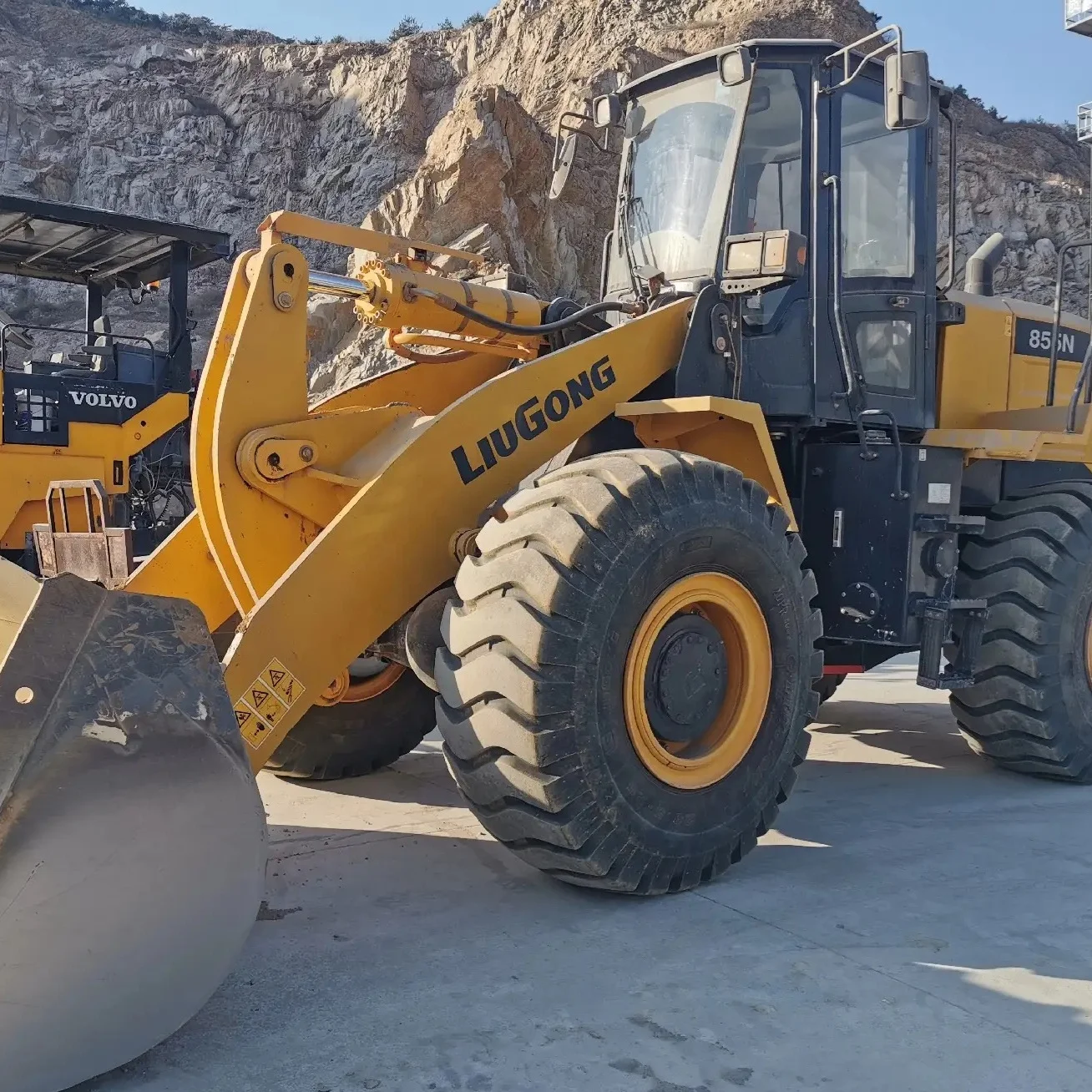 Популярное 16-тонное тяжелое строительное оборудование Liugong 855N используемое с надежным двигателем моторный подержанный погрузчик для продажи