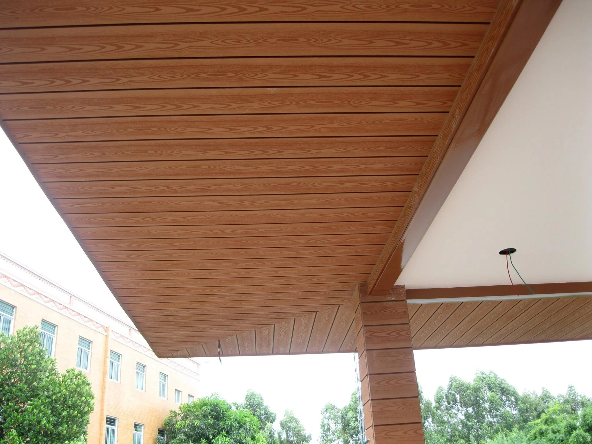 Wood Plastic Composite Wall Panel Connector WPC Co-Extrusion Cladding H Cover 76*33.5mm XFQ045