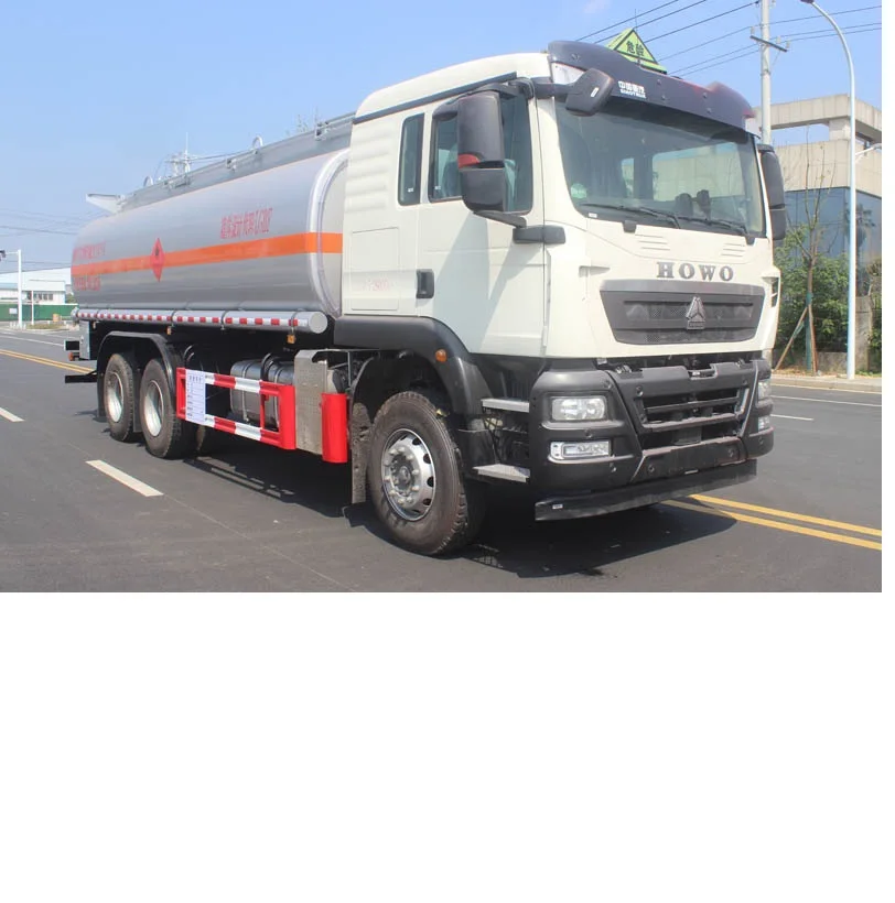 Автоцистерна с легковоспламеняющейся жидкостью