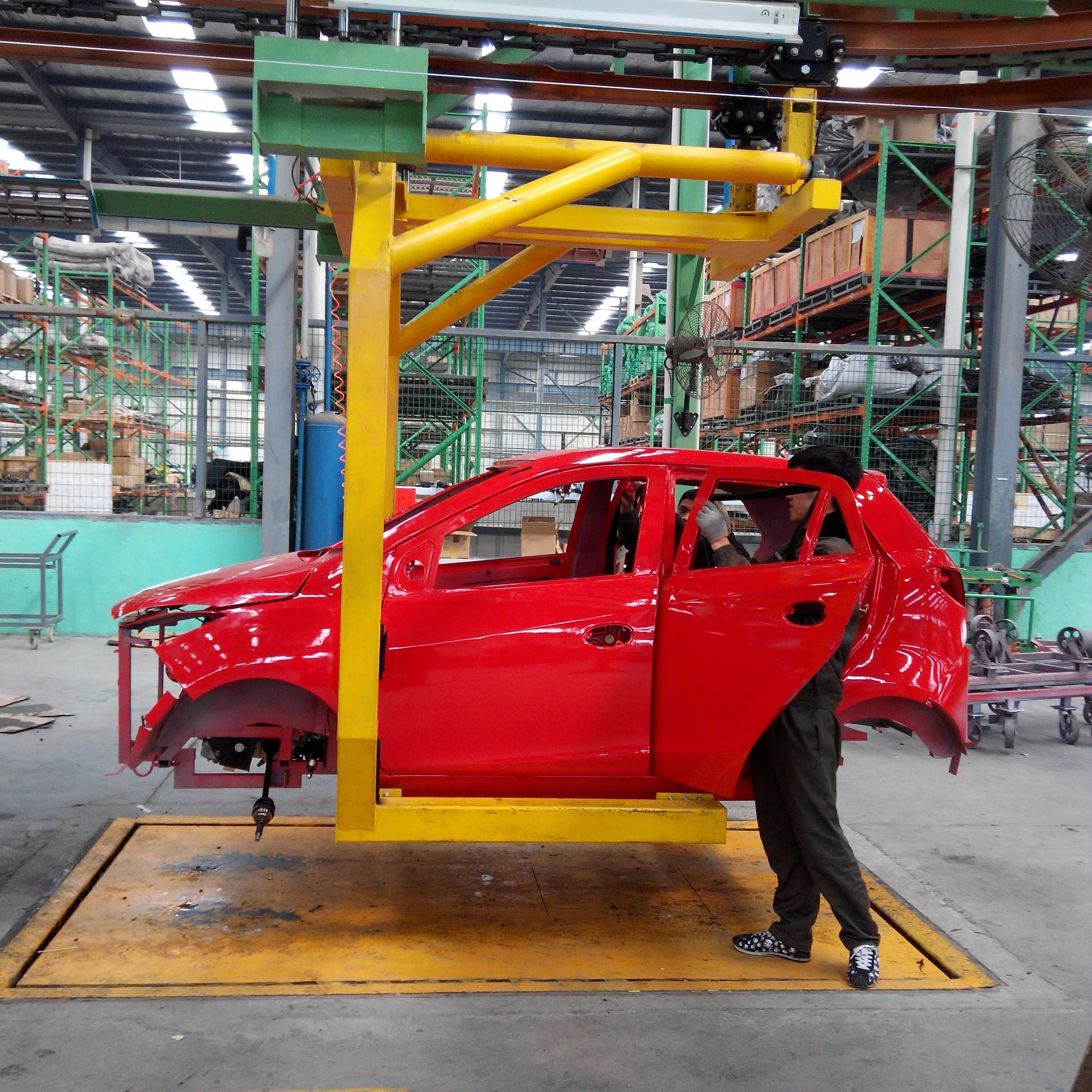 Automatic new energy car assembly line