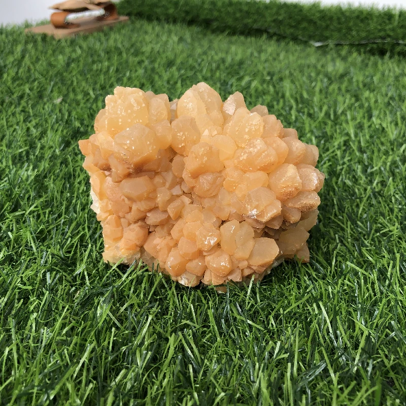 Wholesale healing stones raw gemstone crystal cluster yellow stalactite mineral specimen for sale