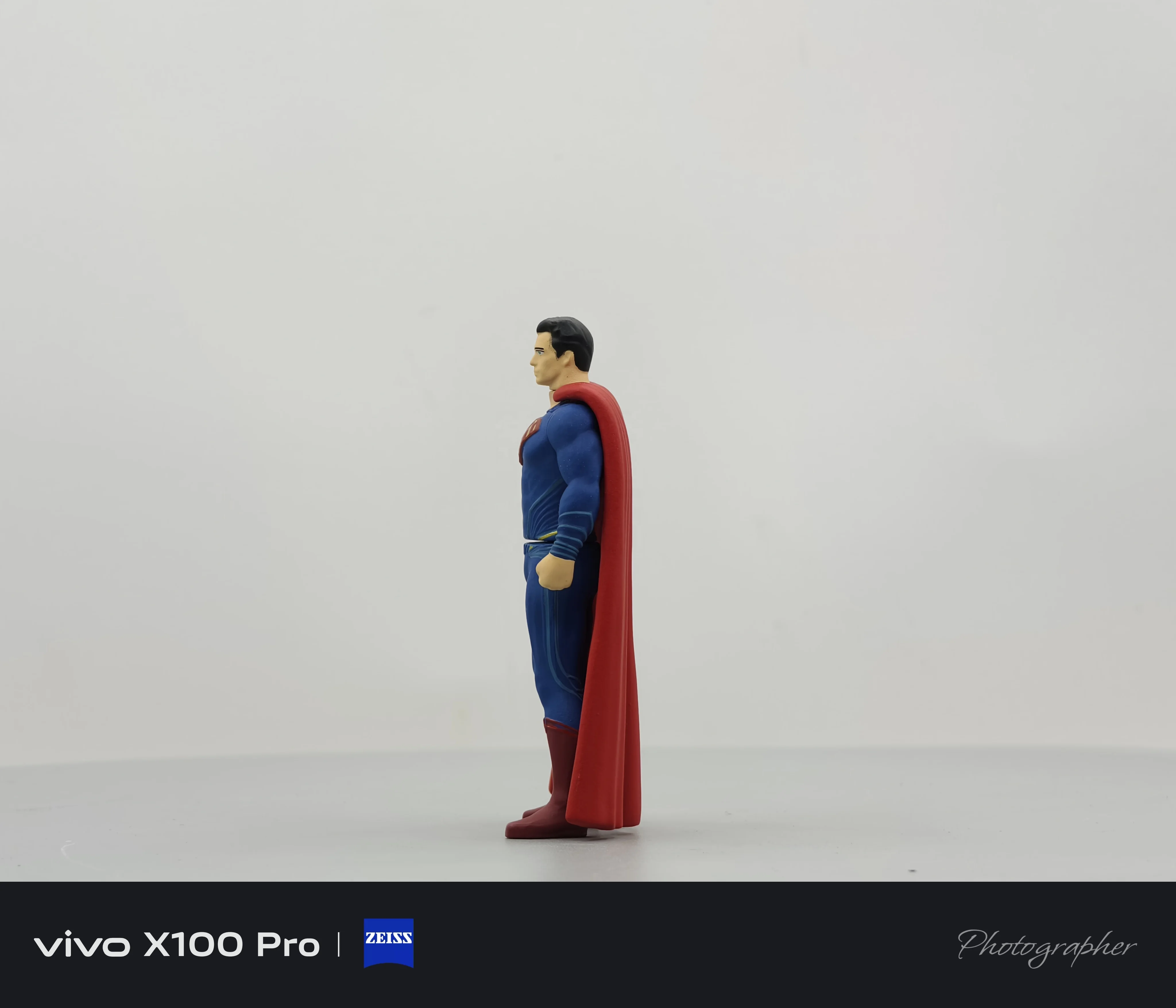 Customized wholesale DC League Superman Model Anime Movie PVC Resin Crafts Model Zinc alloy model