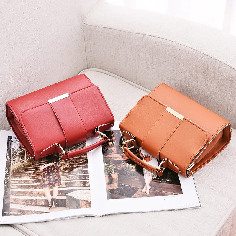 Hot Stock for Ladies Fashionable Mini Crossbody Messenger Shoulder Bag Solid Design Womens Handbag Clutch at Cheap Price