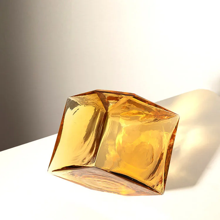 Stained Amber Color Glass Square Hydroponic Glass Vase Home Decoration Flower Arrangement Crafts Geometric Decorative Vase