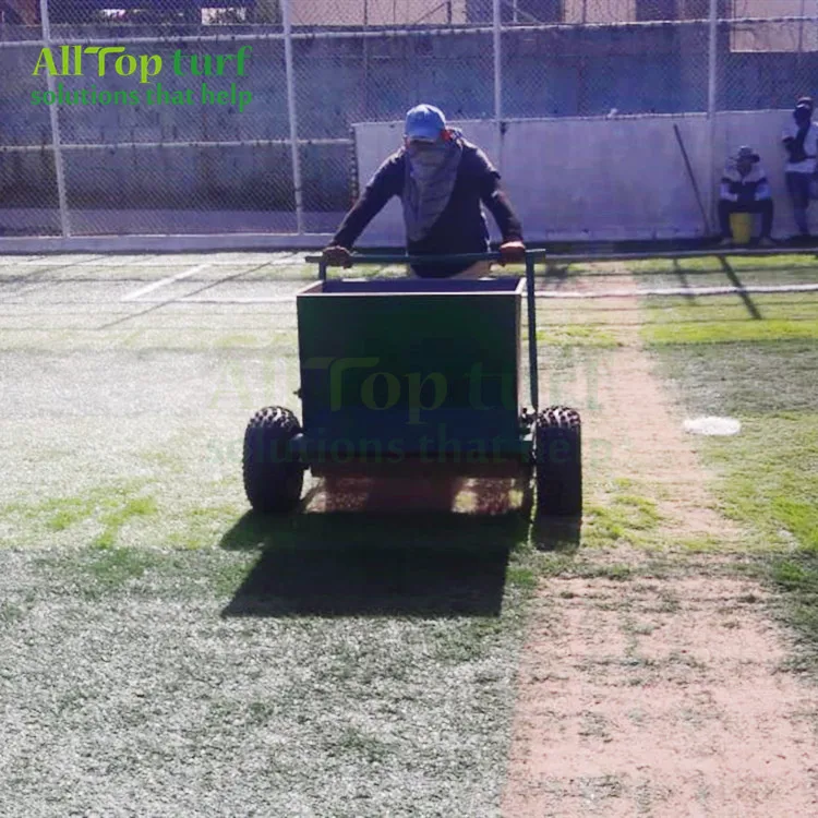 Sand and rubber dropper machine  for spreading infill(sand and rubber granules) on artificial grass