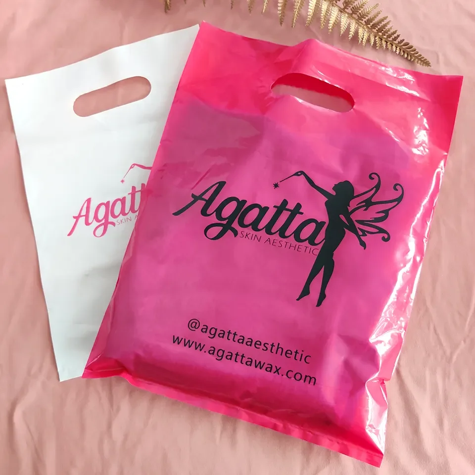 Custom Boutique Retail Packaging Pink Reusable Carry Bag Die Cut Handle Plastic Shopping Bags with Logos