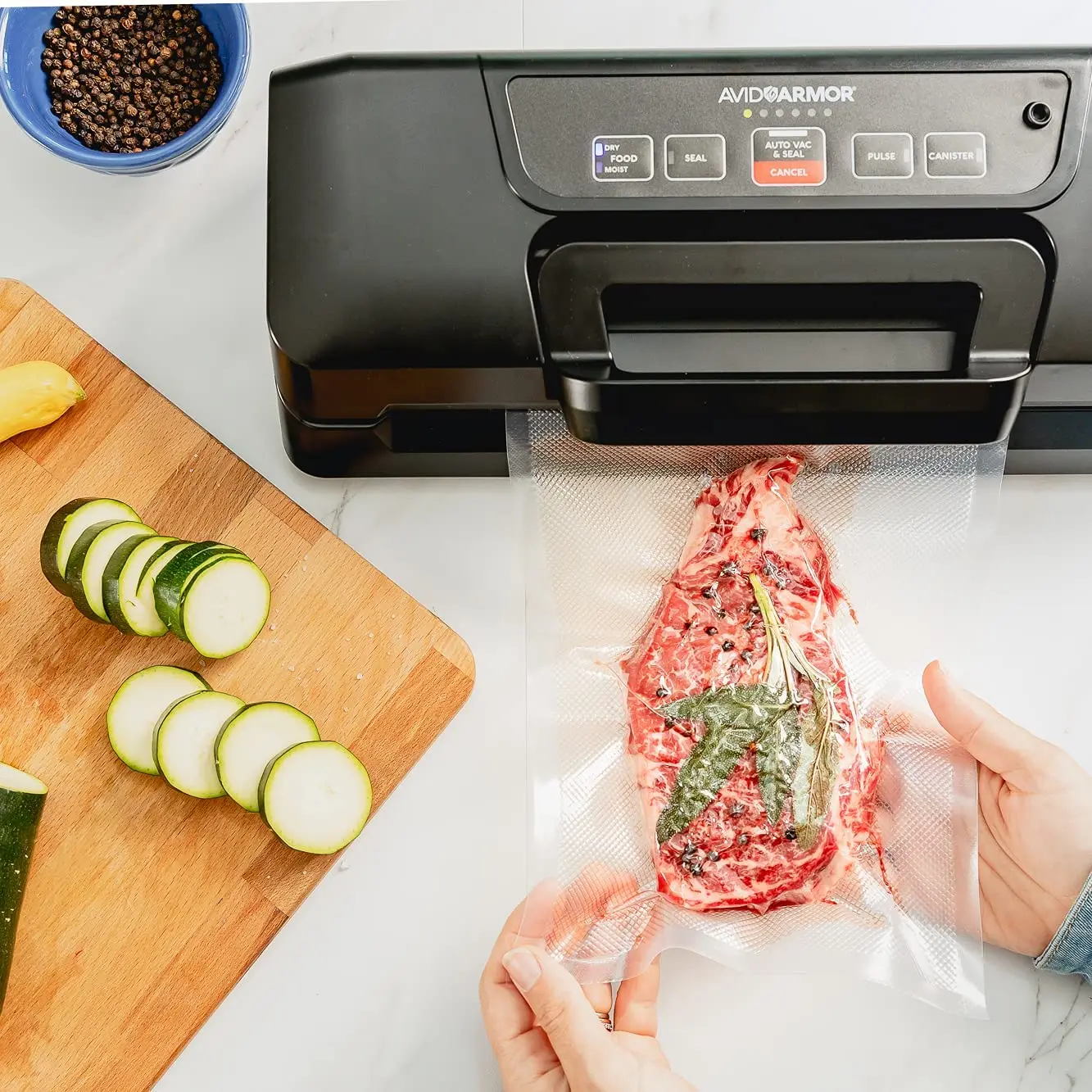 Custom food vacuum bag used for embossed and sealed plastic packaging bags of meat and nut food grade Strong sealing effect