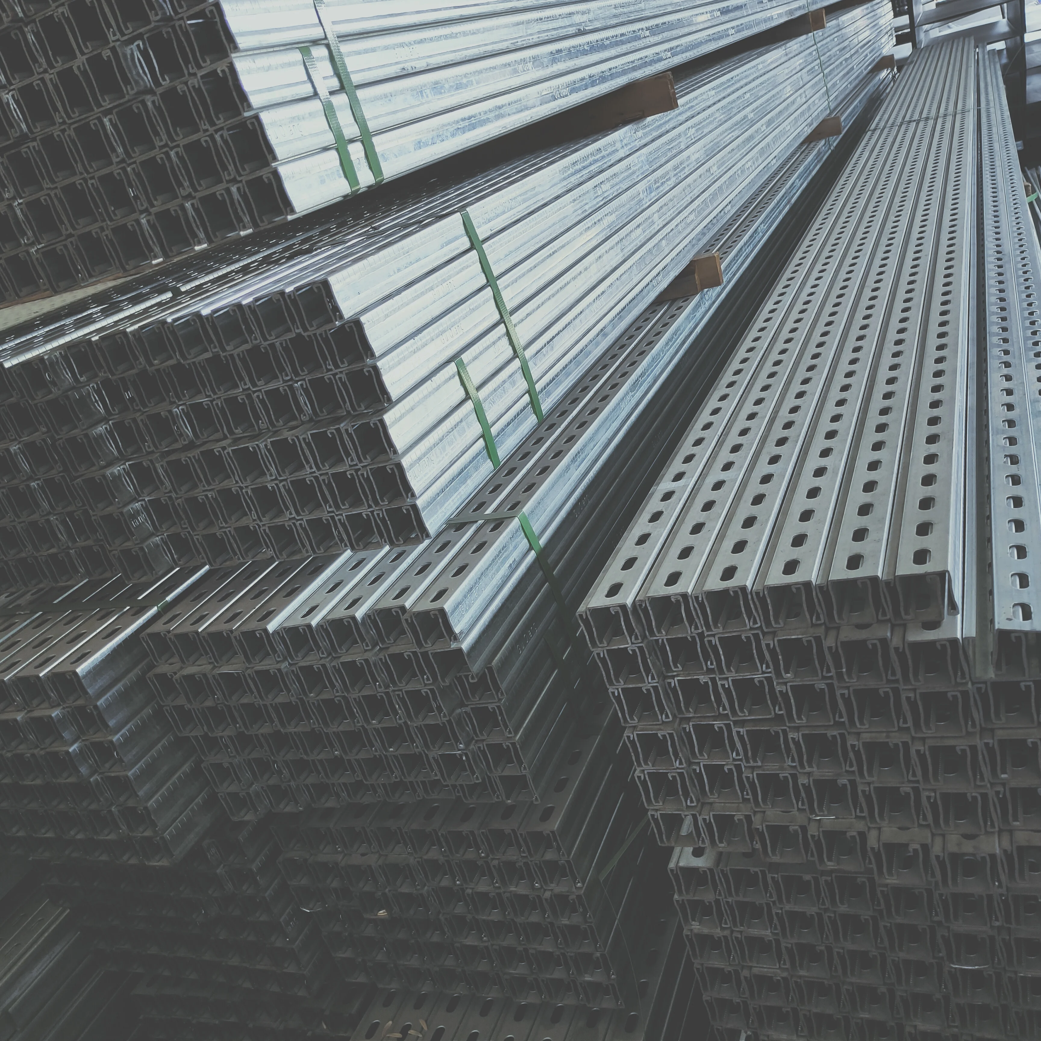 Low Price Customized Seismic Bracket C Shape Construction Material Structural Metal Building Steel C Channel