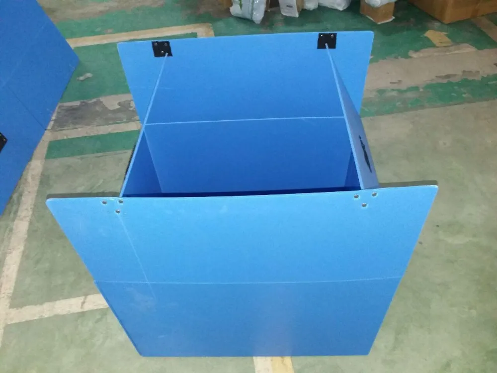 Plastic crates for logistic