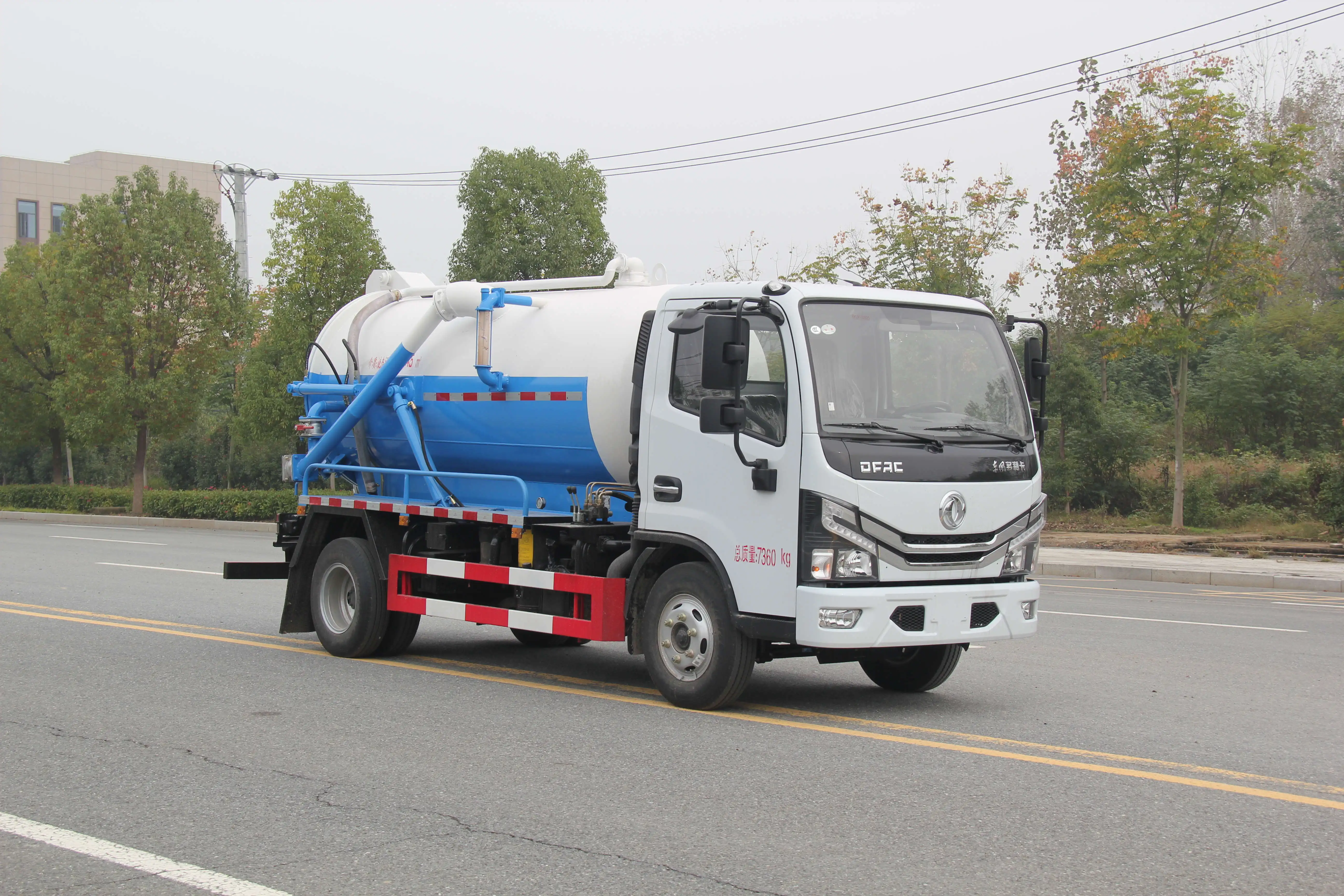 Dongfeng 8000L вакуумные машины для очистки сточных вод 4x2