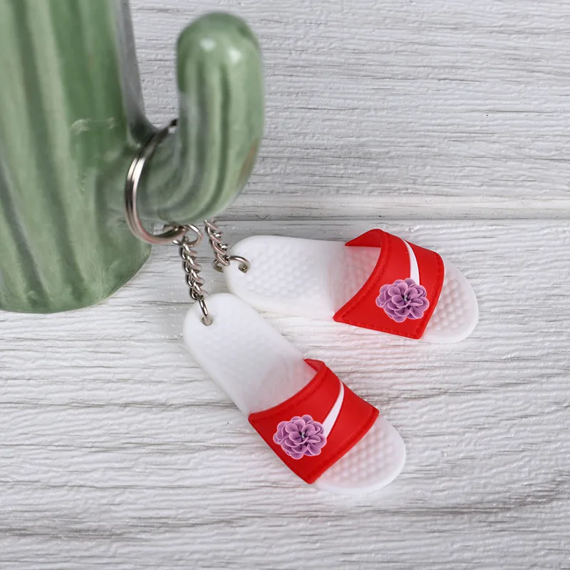 Cheap Wholesale Slipper Keychain Soft PVC Material 3D Slipper Key Chain 3D Mini Shoe Doll Machine Small Gift Bulk Shoe Keychains