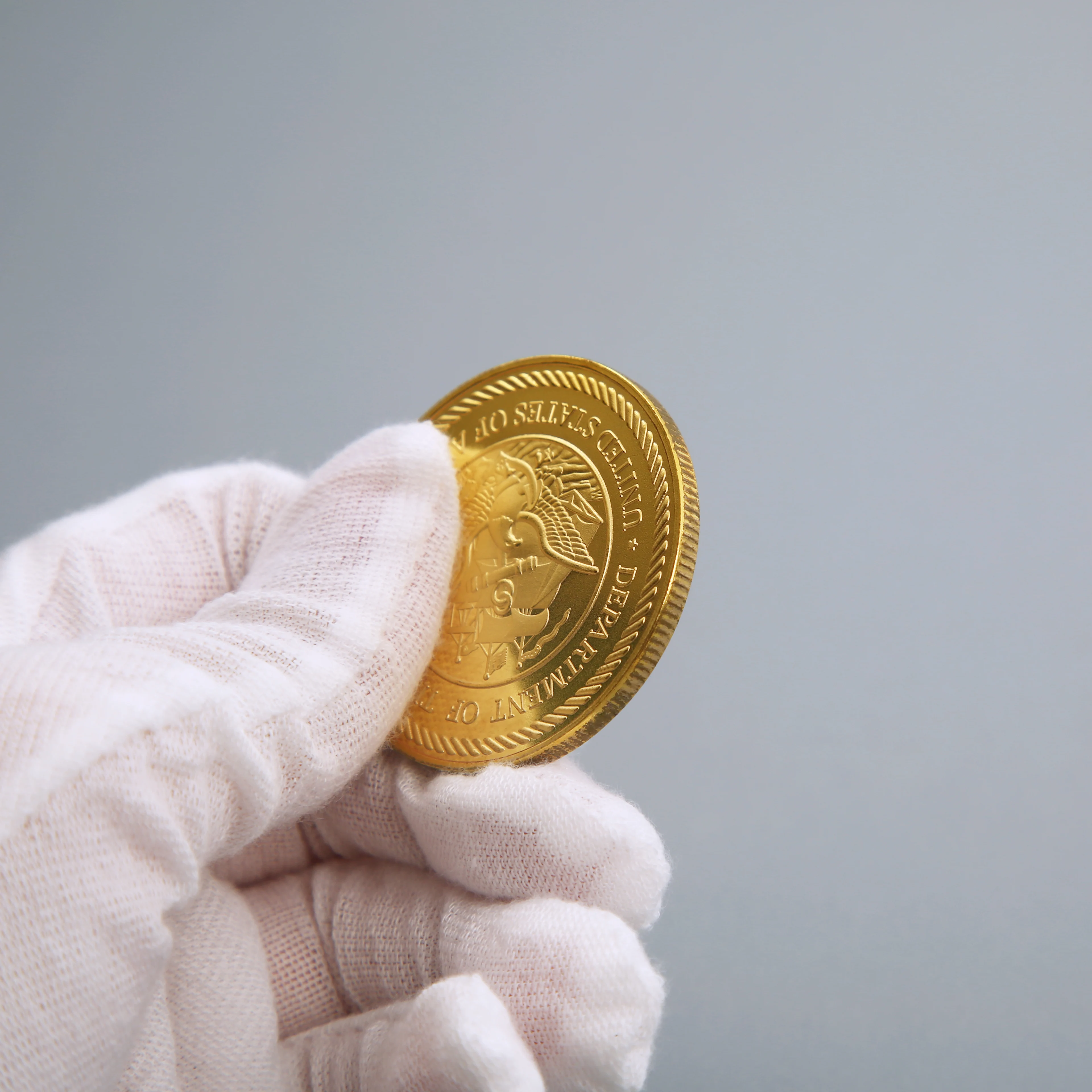 Maritime Expedition Fleet Commemorative Coin Three-Dimensional Relief Paint Antique Style Metal Craft Plated Souvenir Model