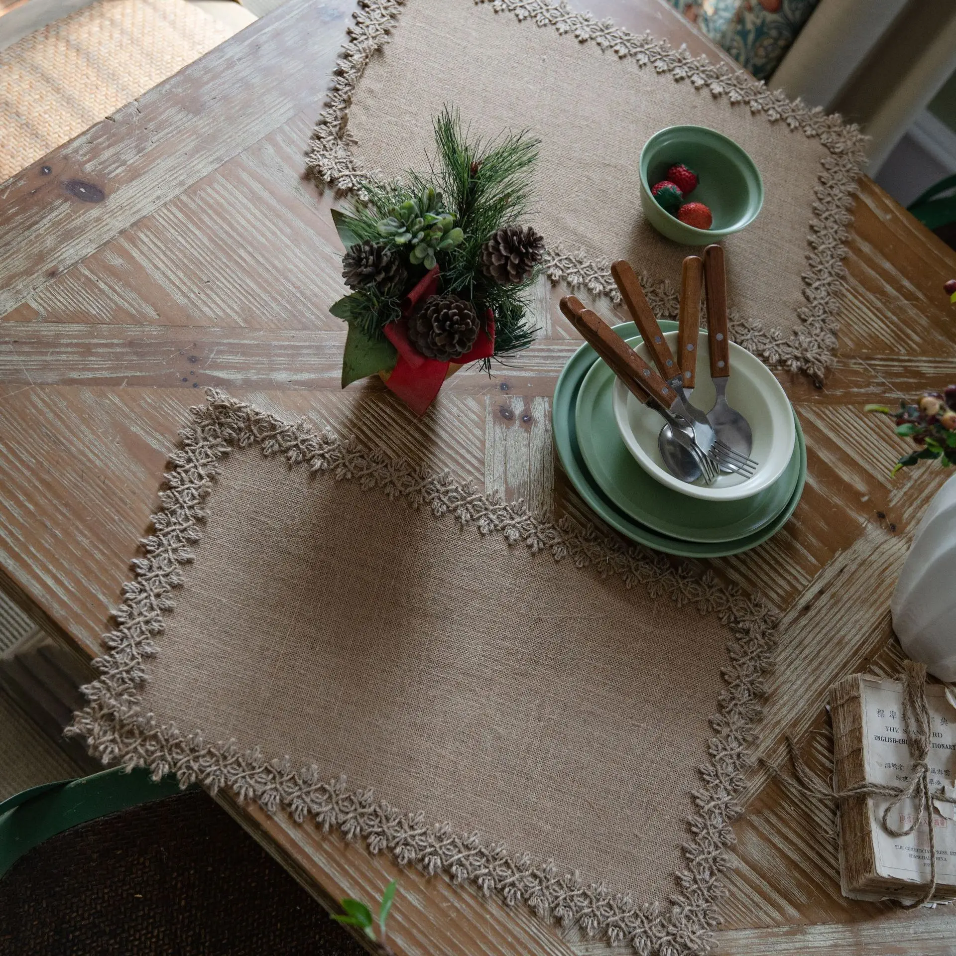 Rural Style Handmade Natural Jute Table Mat Rectangle Linen High quality Table Runner With Tassels