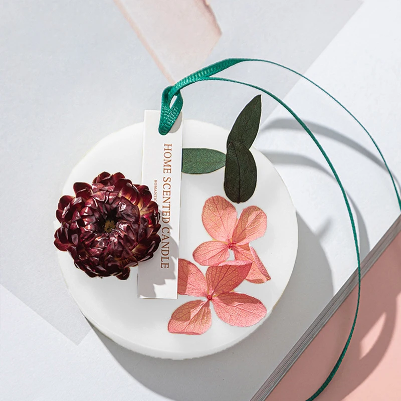 Luxury Candles Custom Gift Sets Handmade wardrobes car decorations room decor soy wax flakes Paraffin Wax Candles