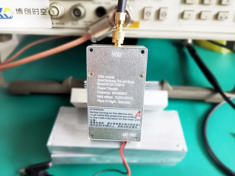 The 900MHZ RF power amplifier module can increase the interference distance of drones by 3000 meters