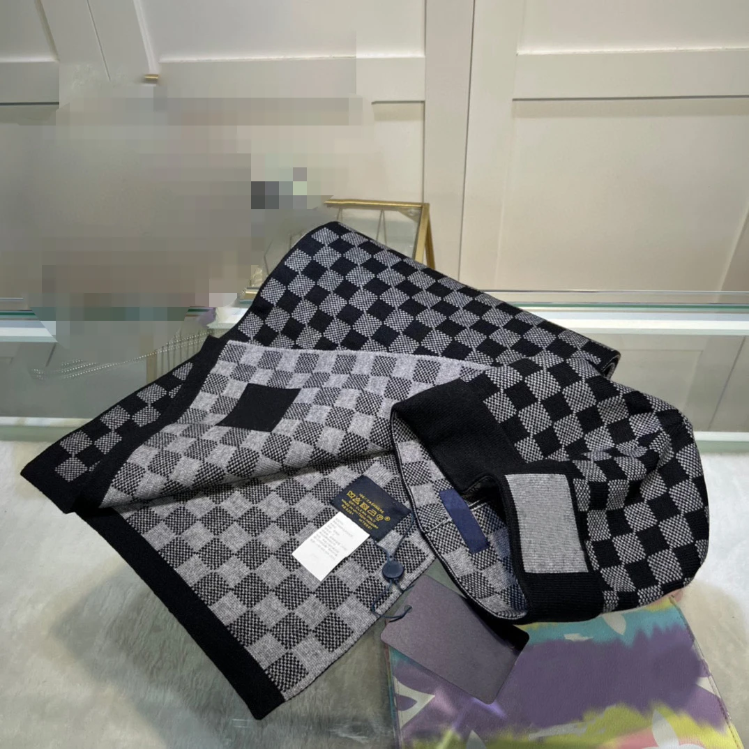 Luxury Stylish Knitted Warm Scarf Winter Letter Logo Women Men Winter Designer Brand Hat And Scarf Sets