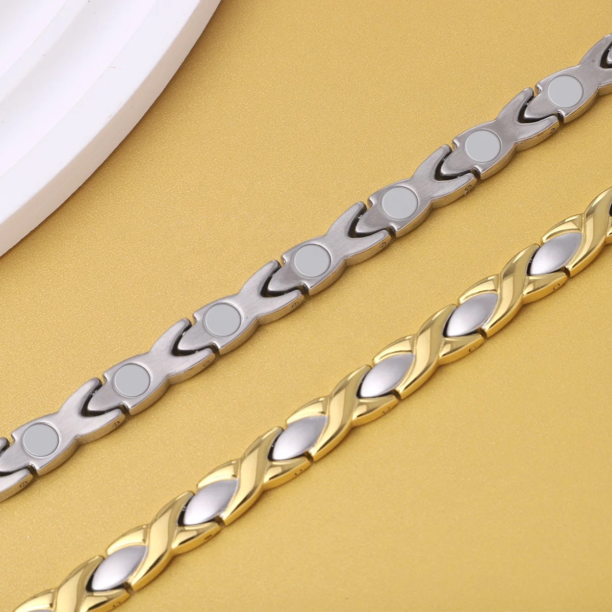 3500 Gauss Energy Therapy Stainless Steel XOXO Balance Magnetic Bracelet Health Bracelet with Magnet