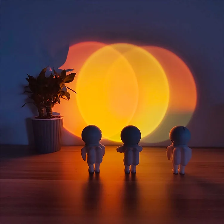 New Product Astronaut 360 Degree Rotation Night Light Rechargeable LED Touch Sunset Rainbow Projector Lamp For Living Room