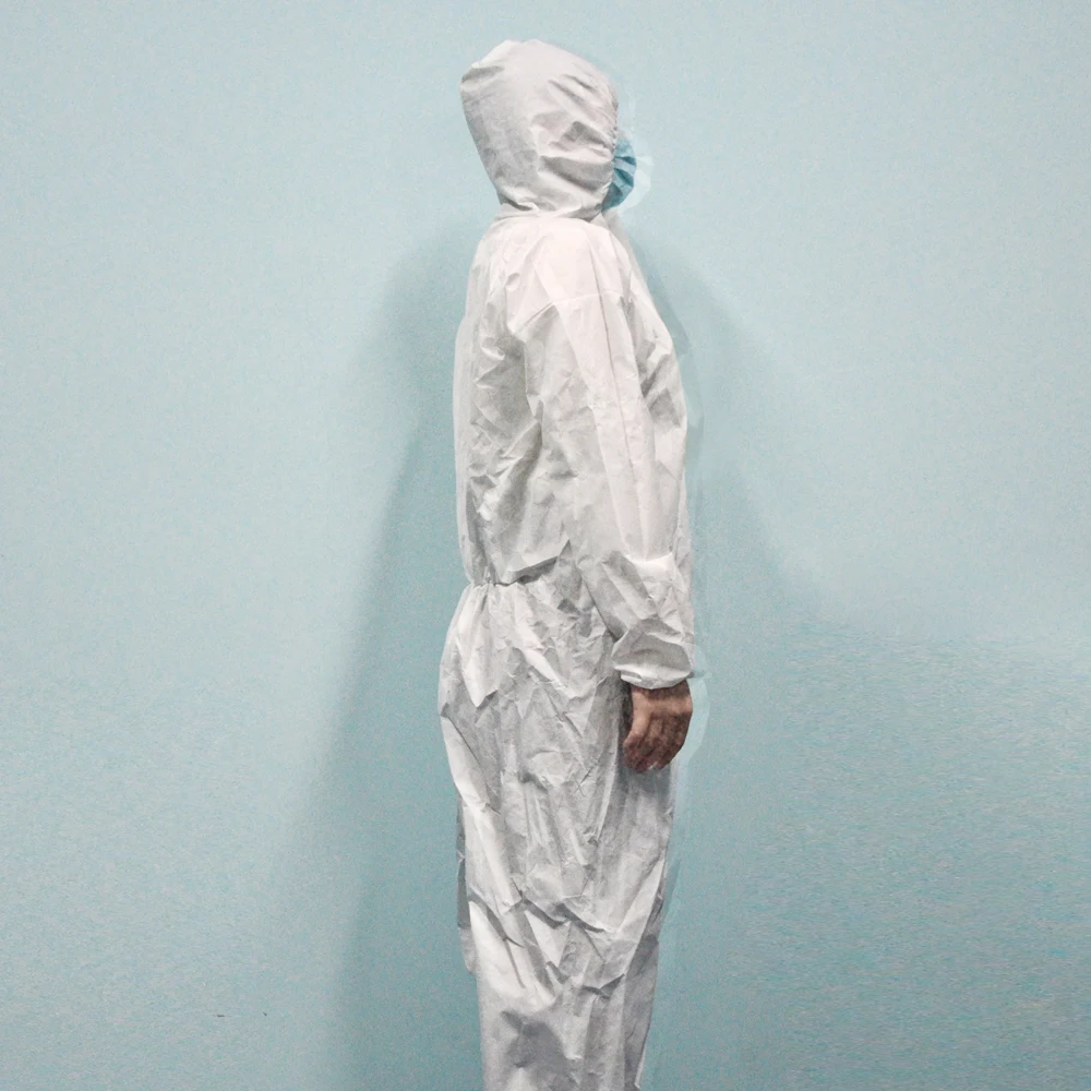 Недорогой комбинезон для чистки одежды