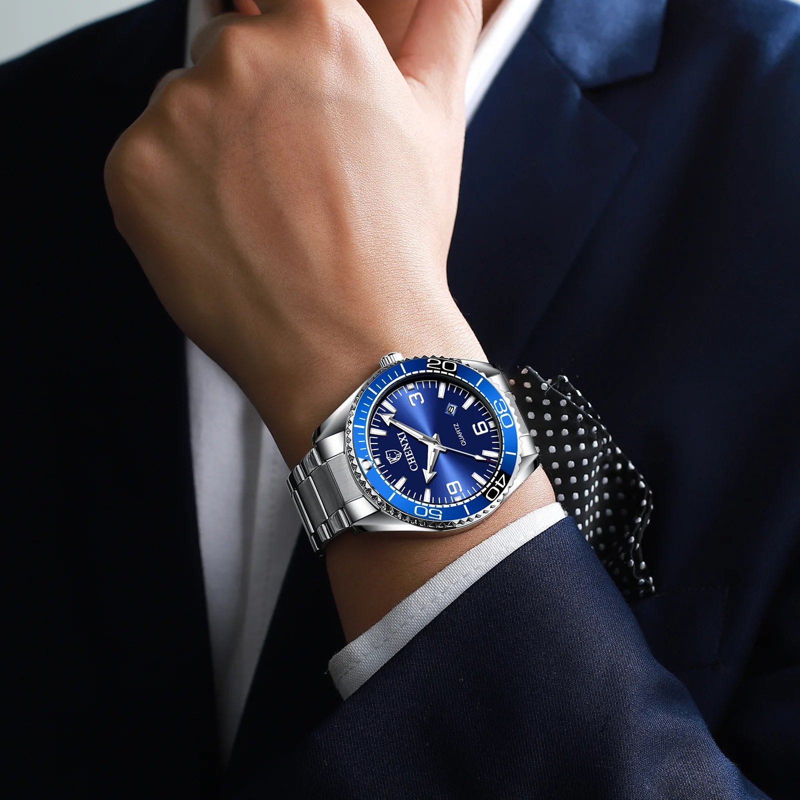 Hot Sale Colorful Men Quartz Watches Offer Price Stainless Steel Strap Men Wristwatches