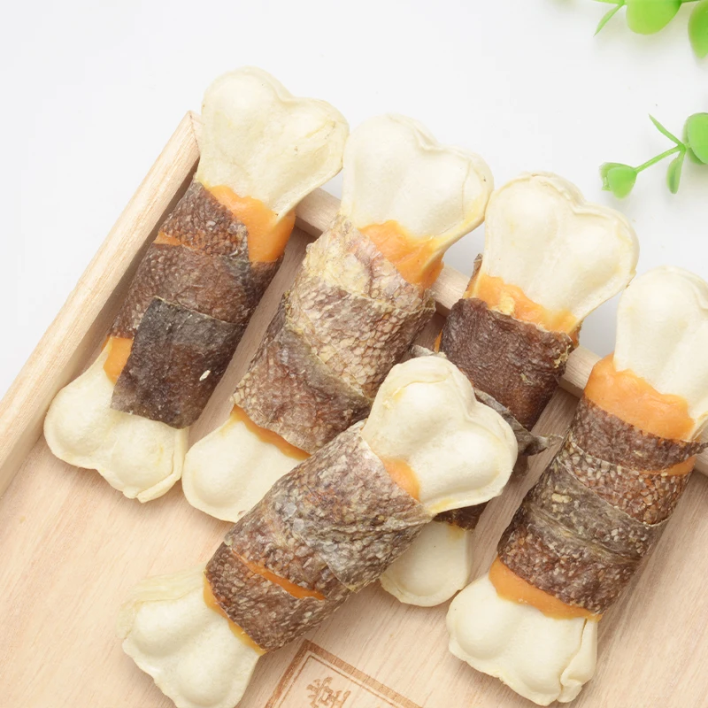 Factory direct sales pet snacks fish skin snacks grinding teeth dog treats fishskin & chicken wrap pressed bone