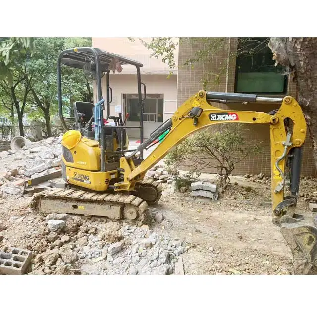 China crawler type mini excavator small mini bagging machine hydraulic excavator 2 tons excavator suitable for farm construction