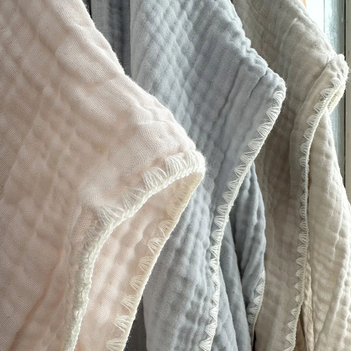 QDTEX New coming soft 100% baby muslin blankets bed cooling baby cotton gauze Blankets throw for newborns