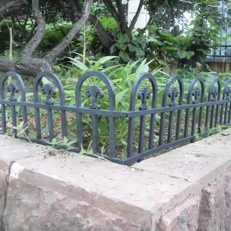 Patio Hedge Fence Garden Flower Bed Fence Mould Manufacturing