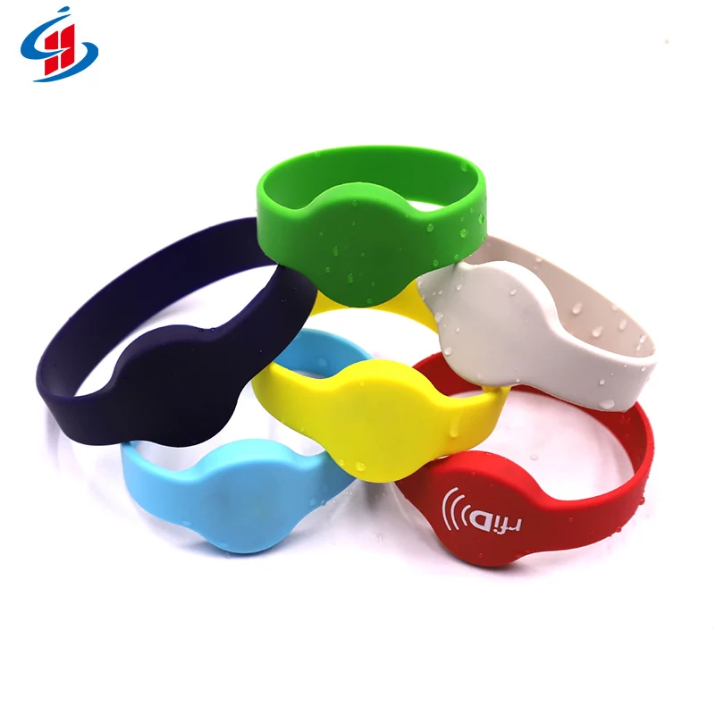 Customize RFID Cashless Payment RFID Bracelets NFC RFID Festival Wristbands 13.56Mhz Waterproof NFC Silicone Bracelets
