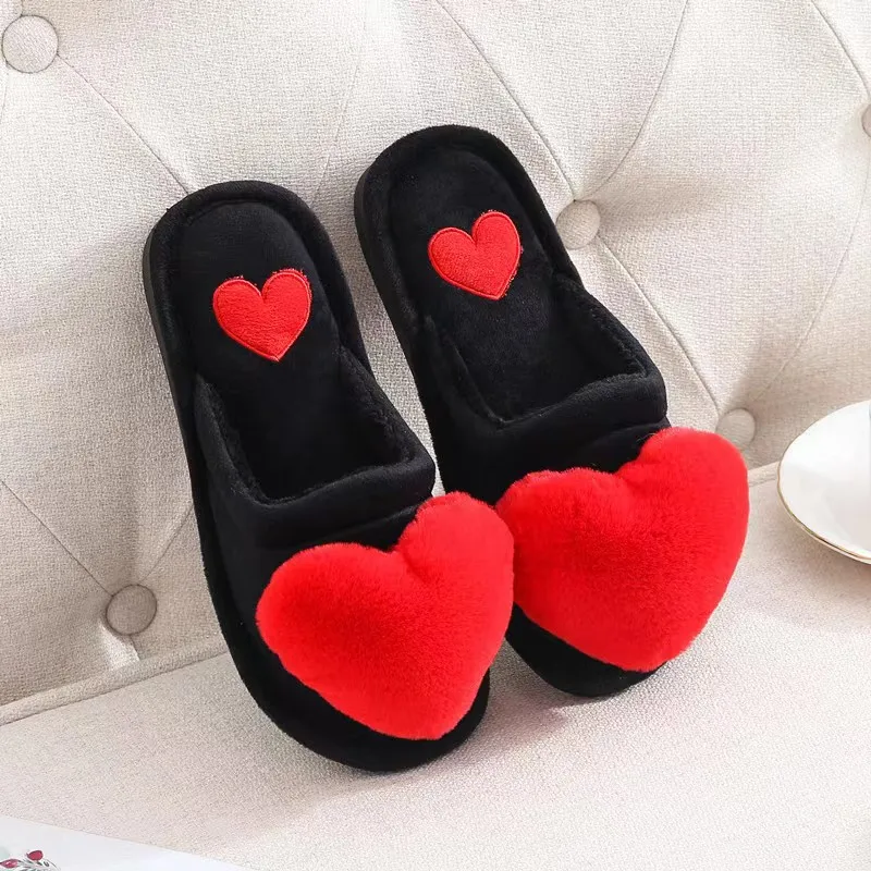FS232 Cotton slippers in autumn and winter cartoon hearts shoes wholesale floor anti-slip warm lady-like big home slippers.