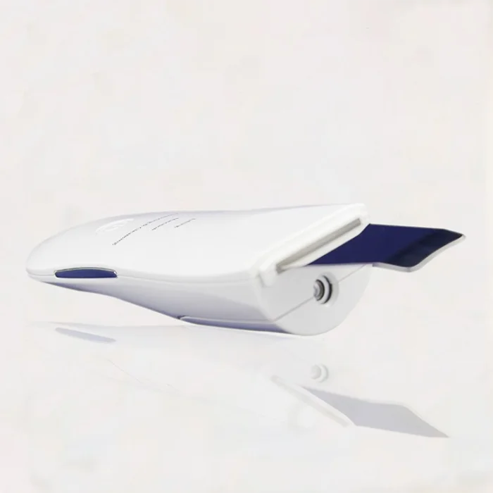 Портативный ультразвуковой аппарат для удаления черных точек на лице