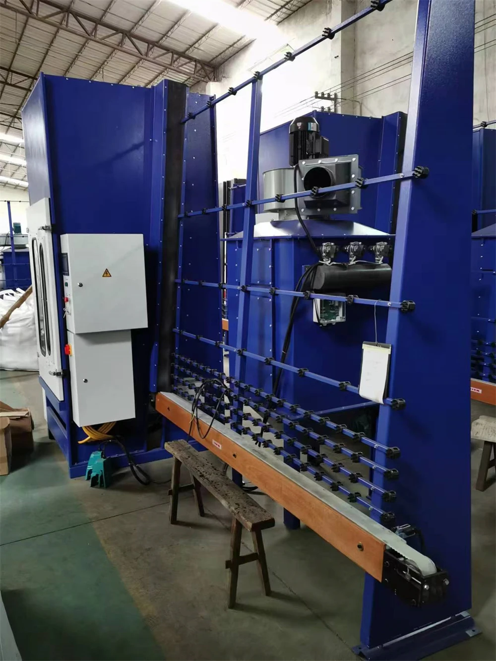 Fully Automatic Vertical Emery Glass Sand Blasting Machine for Manufacturing Plants Glass Factories Pump Engine Core Components