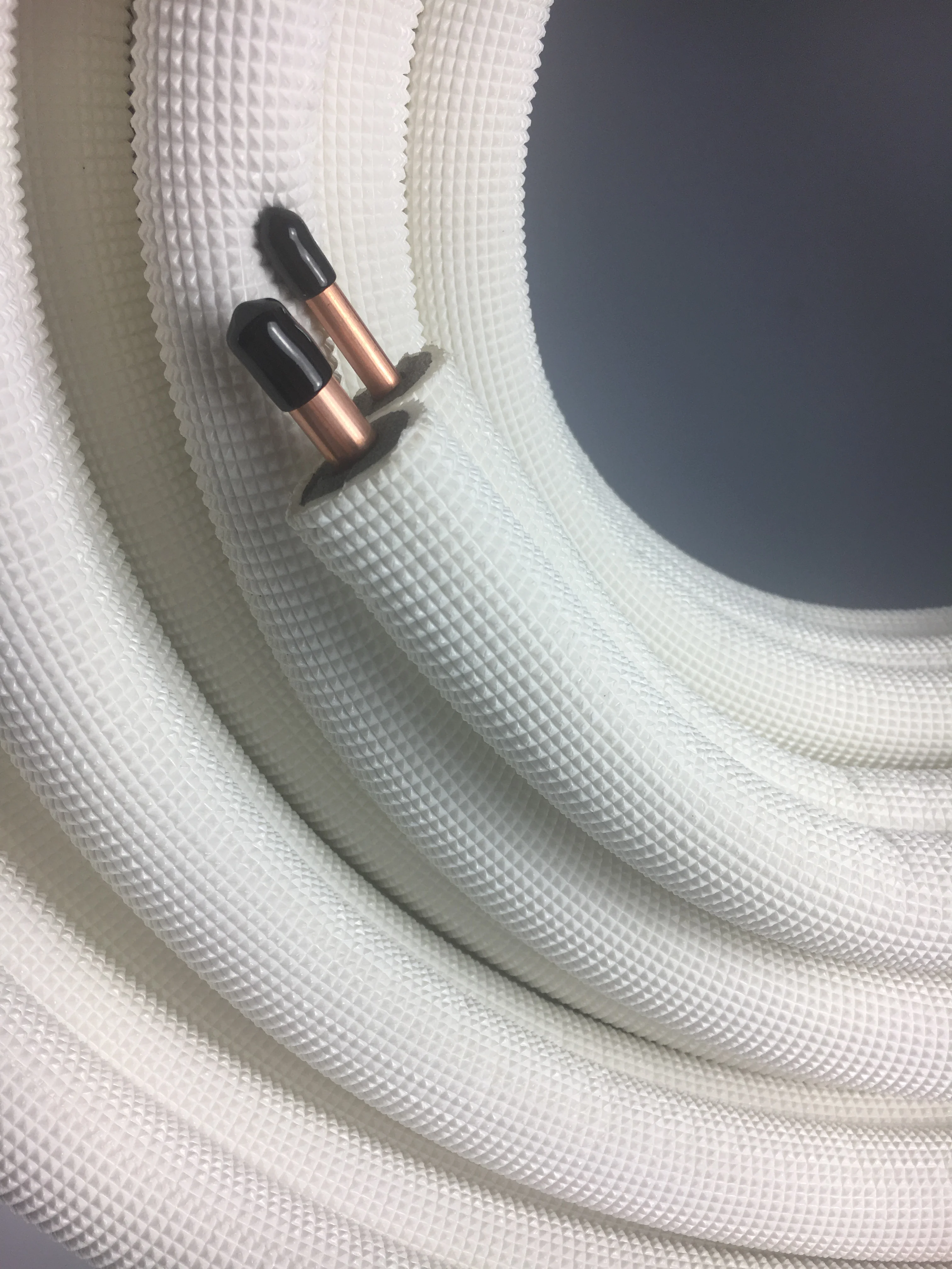 Медные трубы с изоляцией переменного тока