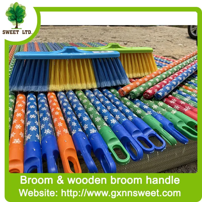 Sweet Manufacture Household Items PET Fiber Escoba Broom Brush with Wooden Stick PP Material Head Dustpan Mop for Home Cleaning