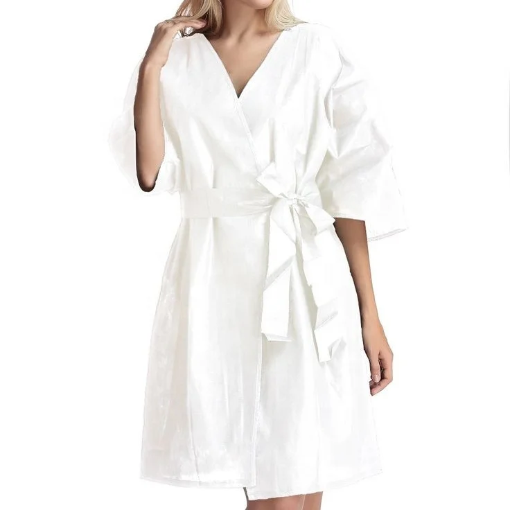 New design fashion disposable pp non woven biodegradable SPA and salon bathrobe kimono