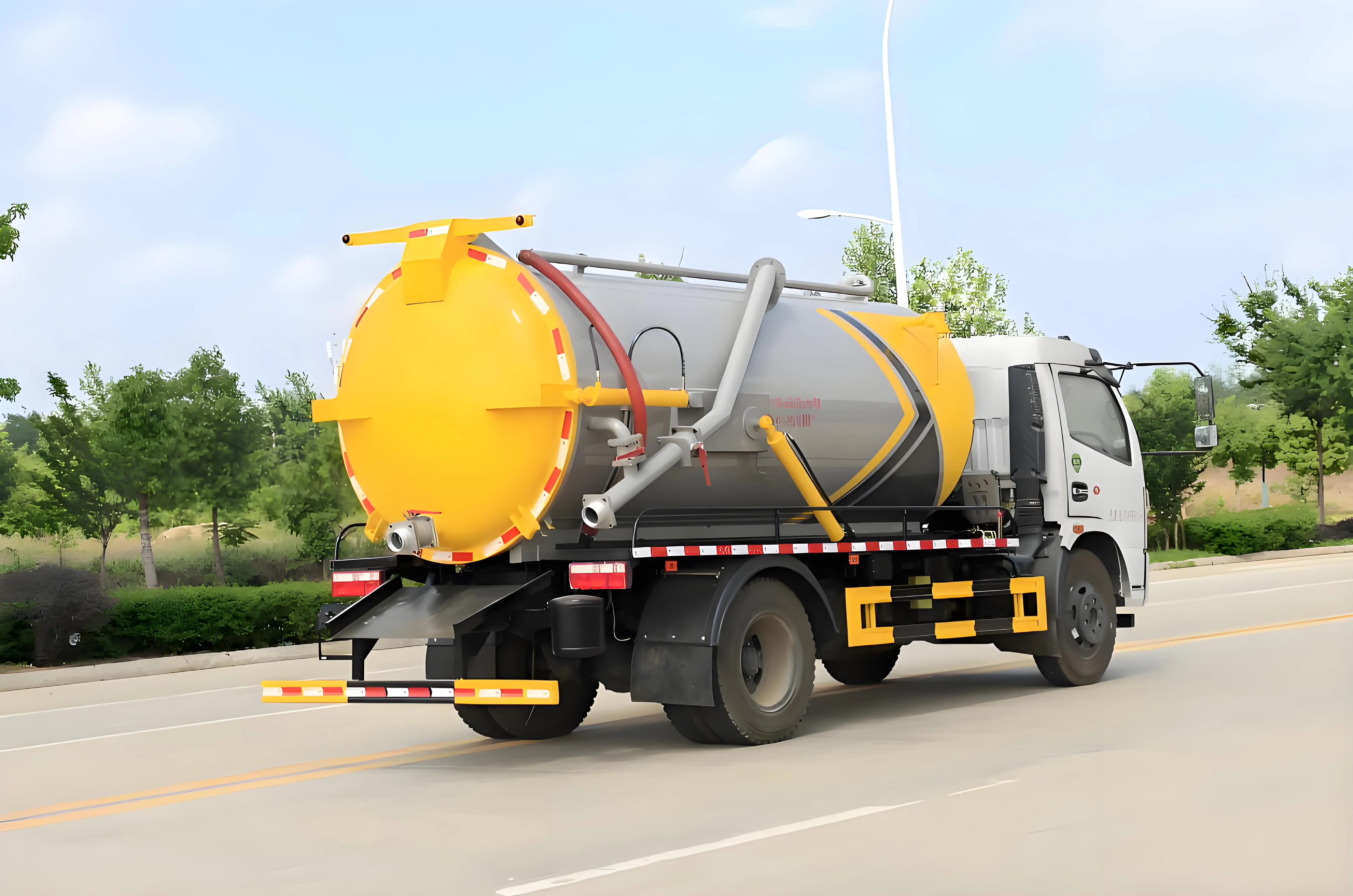 Dongfeng Frica 8 кубометров канализации коммунальные трубы дноуглубительные машины всасывающий автомобиль