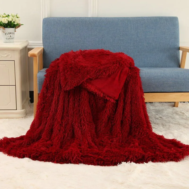 
Wholesale Luxury Faux Fur Throw Blanket Long Hair Shaggy Fleece Super Soft PV Plush Blanket 