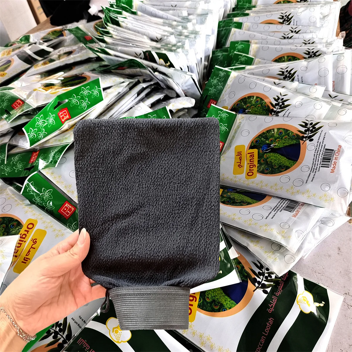 High Quality and Cheap Shower Loofah Bath Scrubber Skin Care Sponge Gloves Hammam Exfoliating Glove Skin Scrubbing