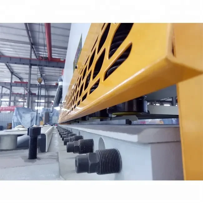 CHNVIKEN Hydraulic guillotine shear machine manufacturer QC12k series shears from China