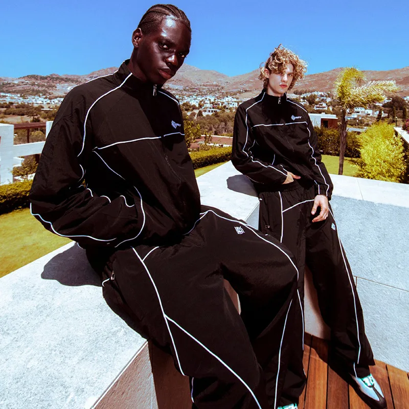 2024 Hip Hop Nylon Windbreaker Streetwear Vintage Two Piece Jogging Suits Full Zip Up Windbreaker Set Tracksuits For Men