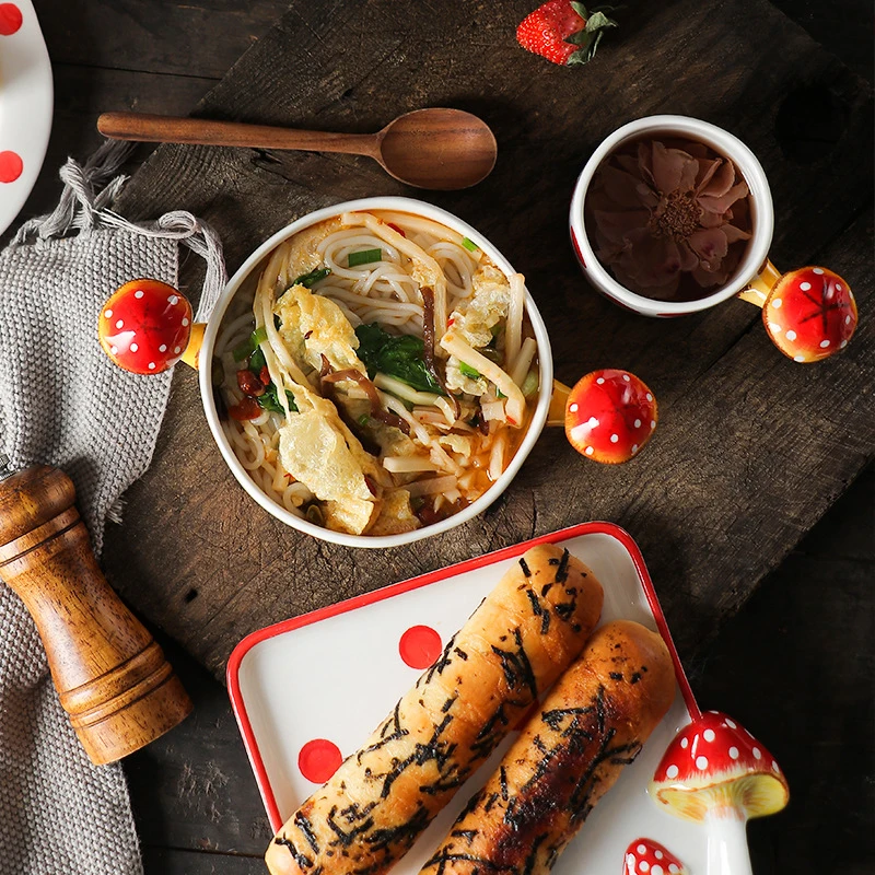 Round Plate Dinnerware Set Ceramic Material Mushroom Design