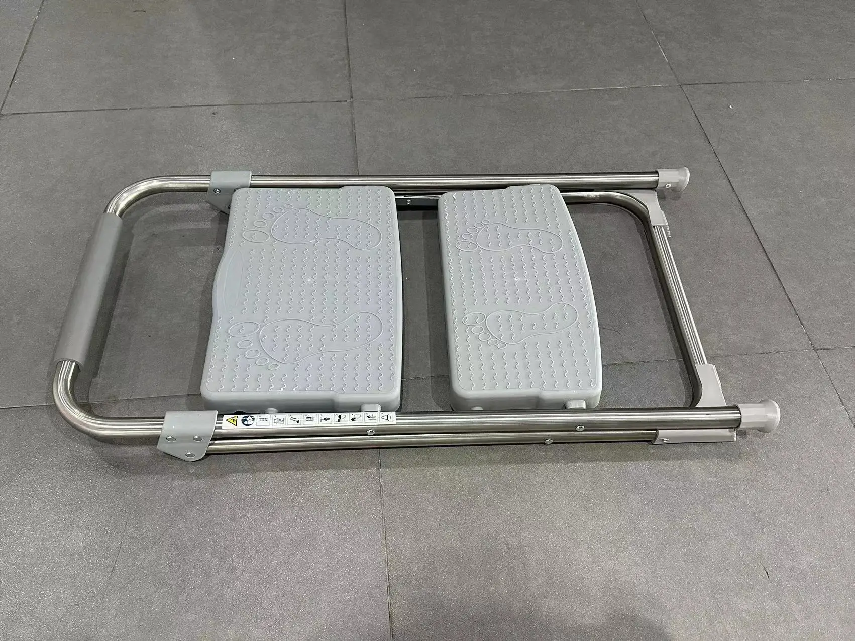 2023 new style two step household ladder stainless steel step ladder with 150kgs safe standard for home use