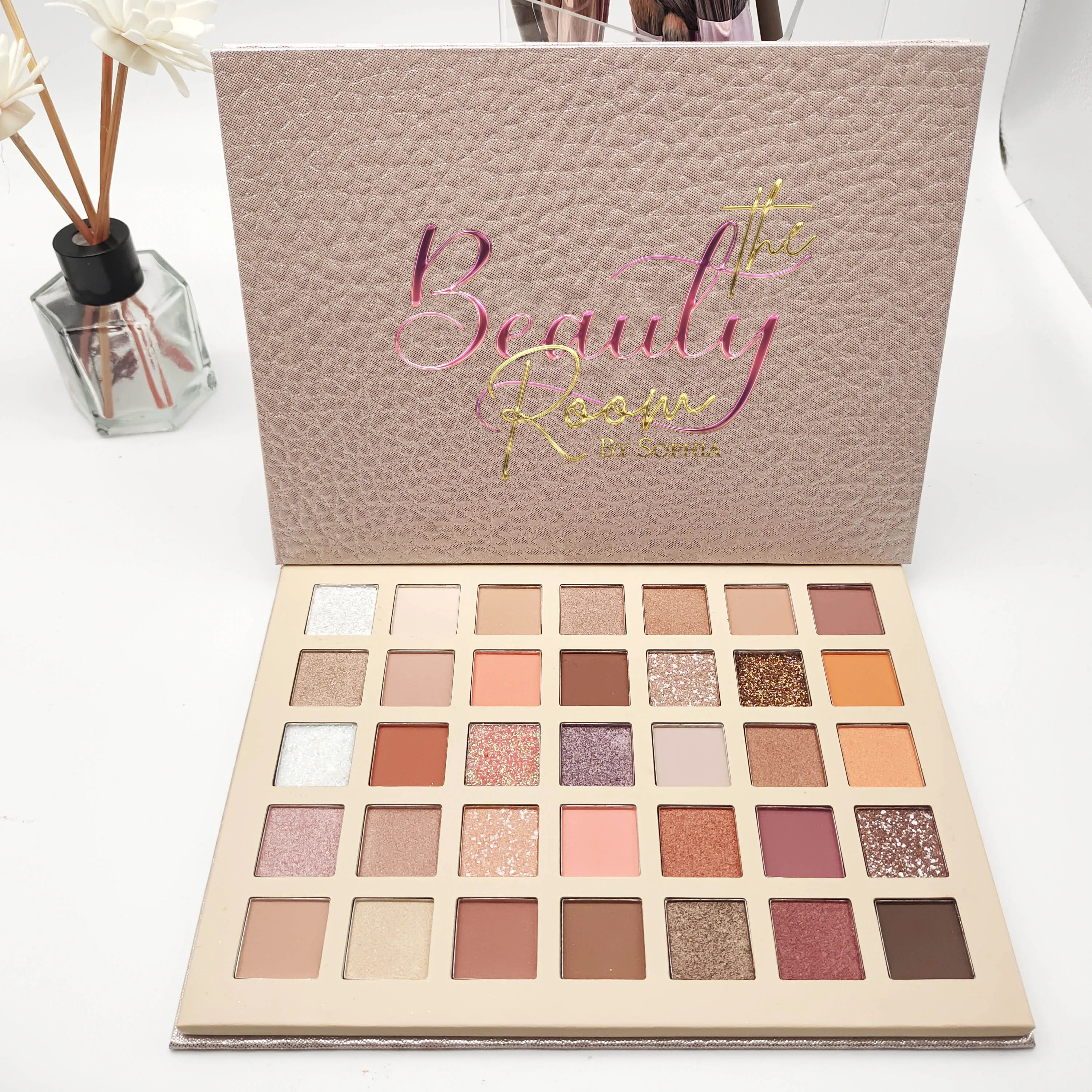 Customs 35 Color Eyeshadow Palette High Pigmented Vegan Cosmetics Makeup Eyeshadow Palette No Logo