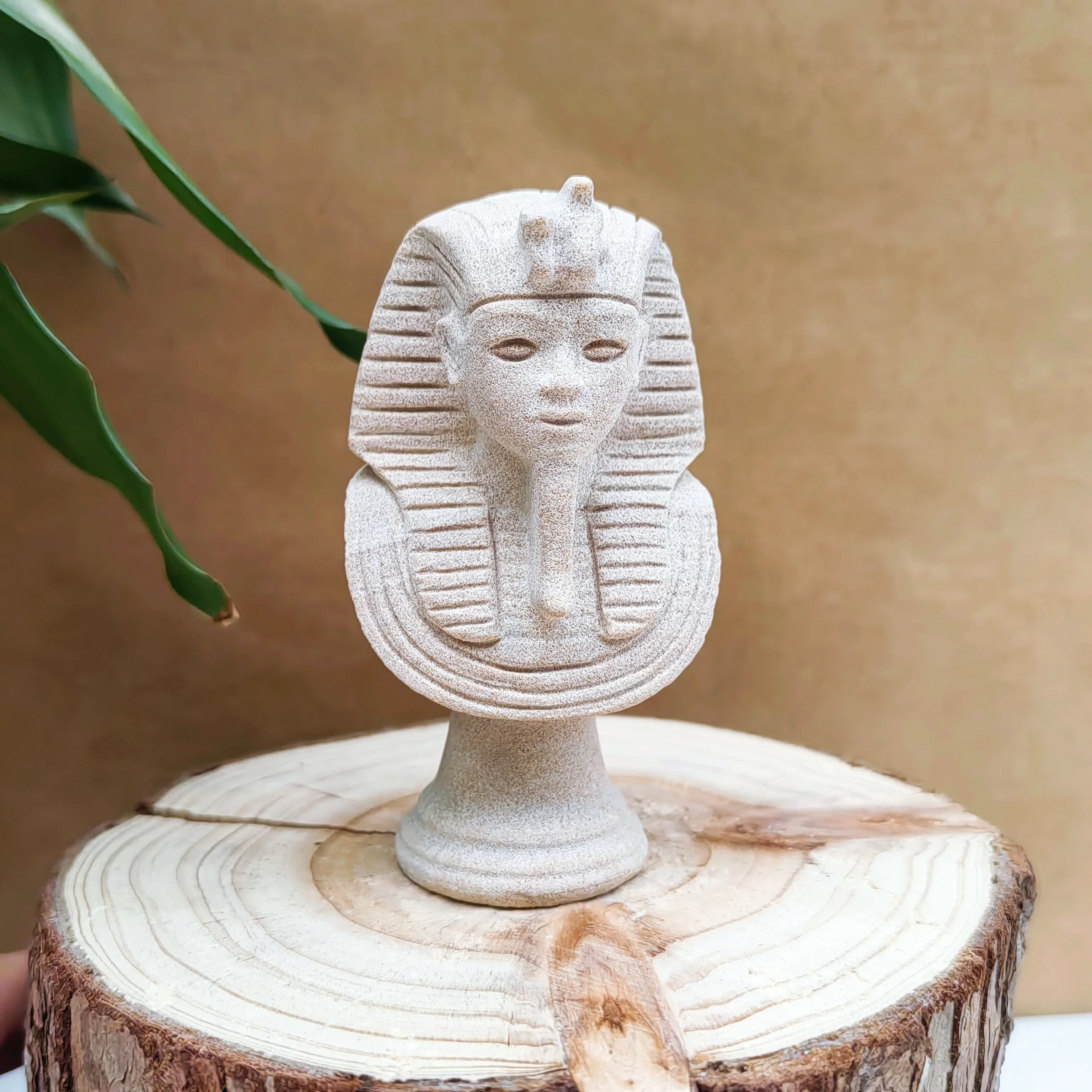 Famous Ancient Egyptian Pharaoh Mummy Statues Goddess Sculpture Nefertiti Home Decor for Sale Europe Feng Shui New Year Figurine