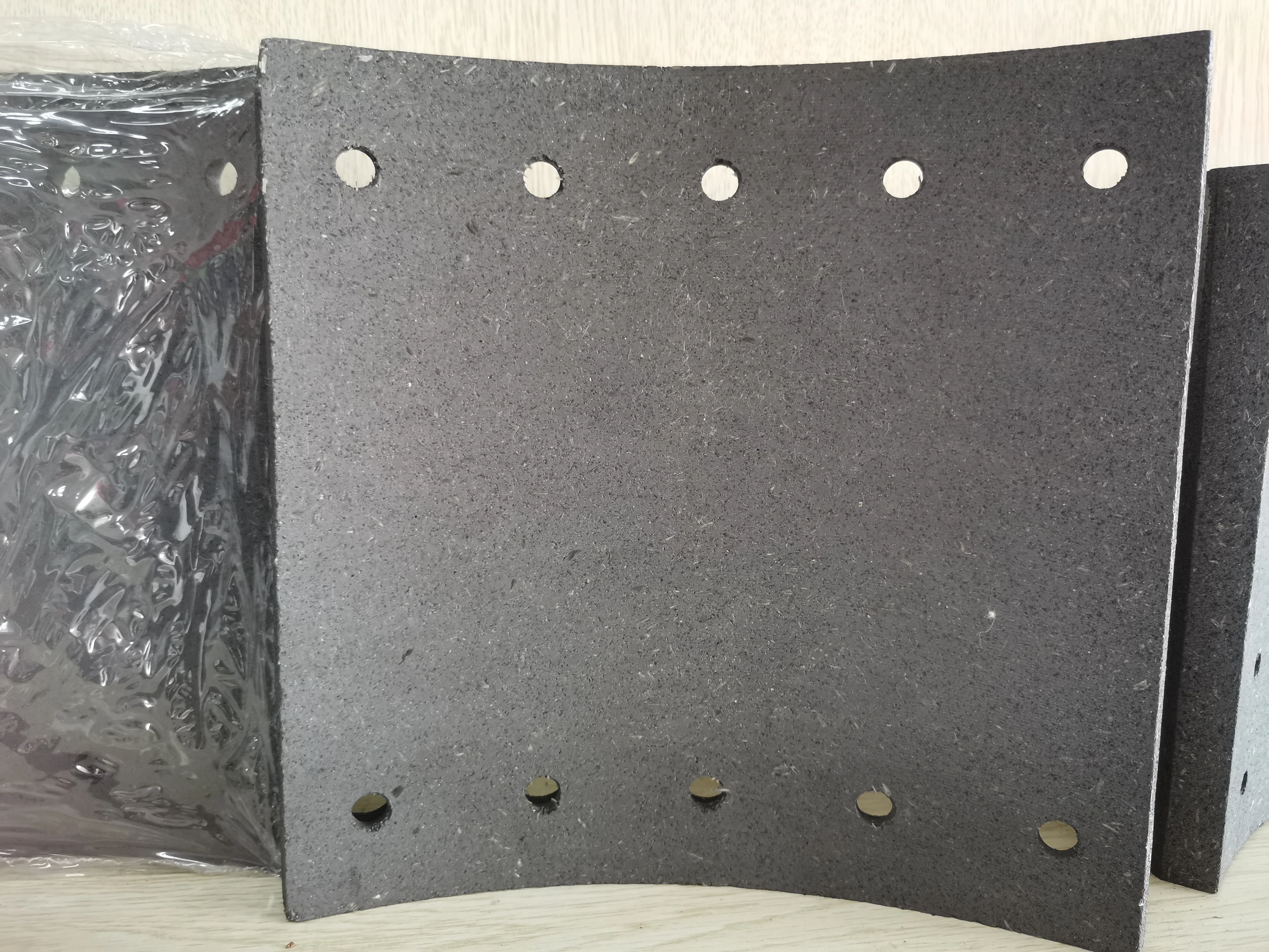 Made in China truck brake pad heavy duty hino brake lining OEM rear axle drum brake shoe repair