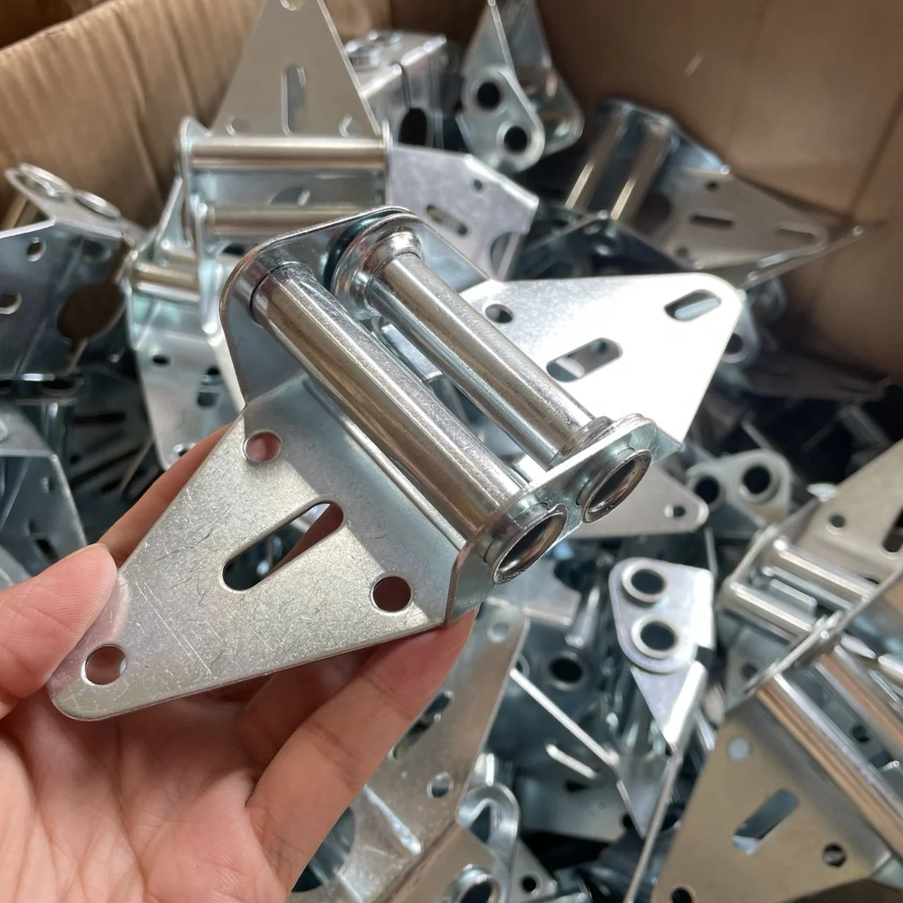 Factory Wholesale Hardware Accessories Garage Door Hinge