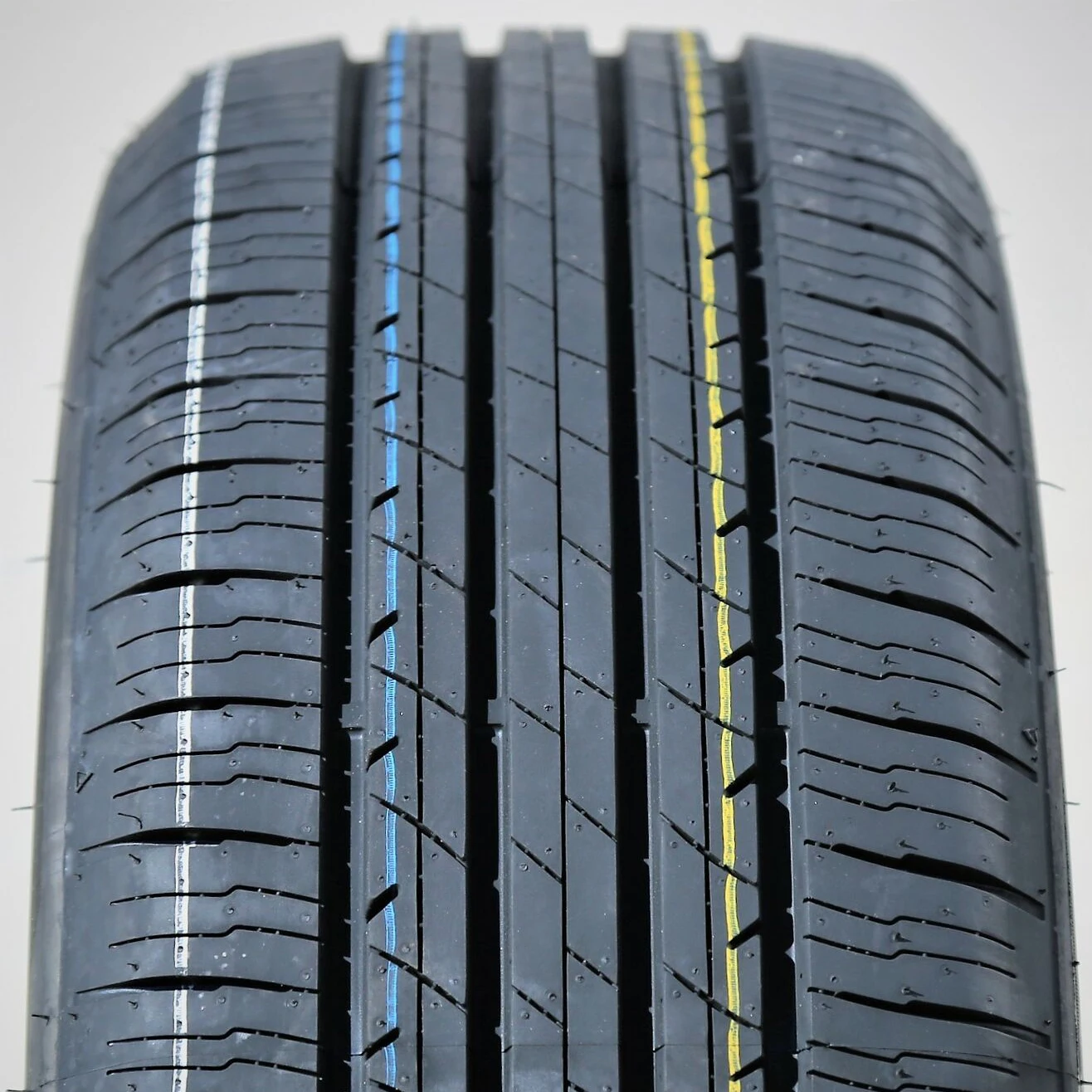 High performance cheap car tyres 205/55R17 car tire made in china