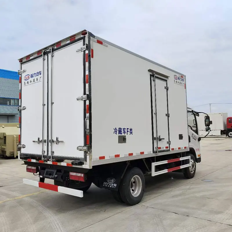 FAW 4X2 Refrigerated Truck for Freezing and Transporting Vegetables and Meat